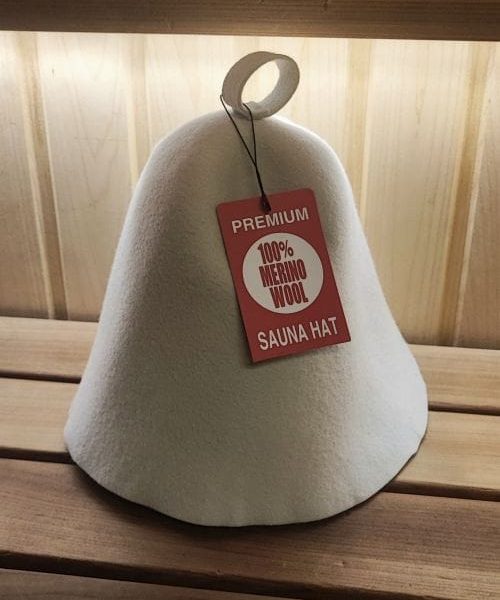 Badstuhatt i filt av merinoull hvit